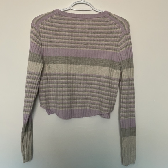 Top - Picture 2 of 2